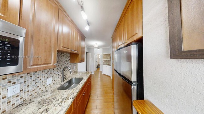 Foto del edificio - 8101 Abbott Ave