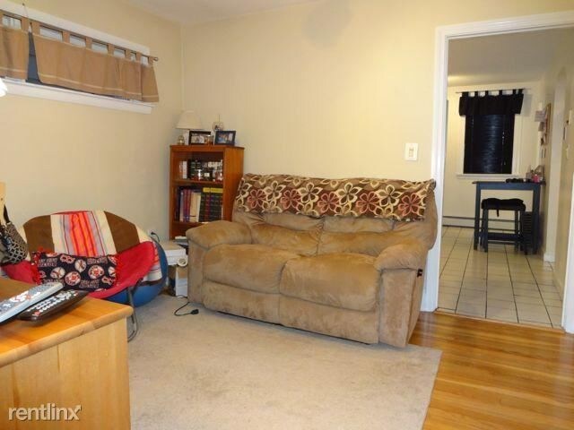 Building Photo - 1 br, 1 bath  - 655 E 7th St # 1