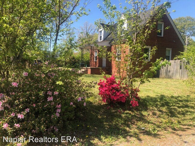 Building Photo - 3 br, 2 bath House - 1130 Hollister Avenue
