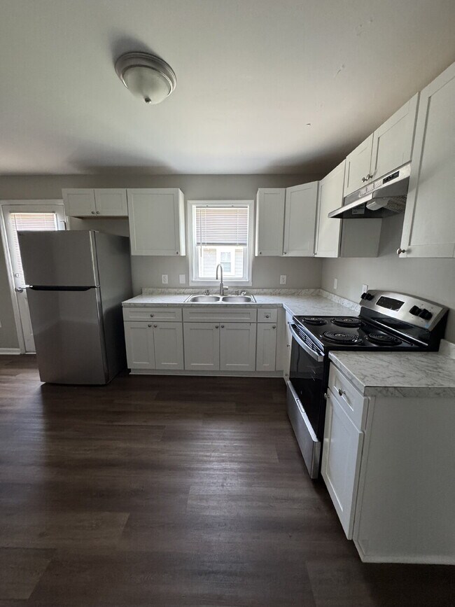 Building Photo - 1754 Meadowbrook Terrace