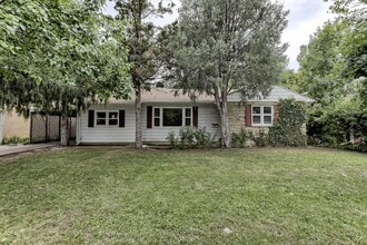 Building Photo - 1521 Crestmore Pl