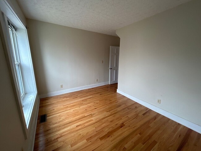 Foto del edificio - 1385 Indianola Ave