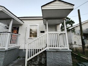 Building Photo - 250 Ferrill St