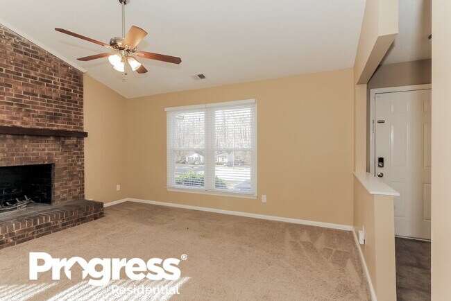 Building Photo - 2130 Teddington Dr