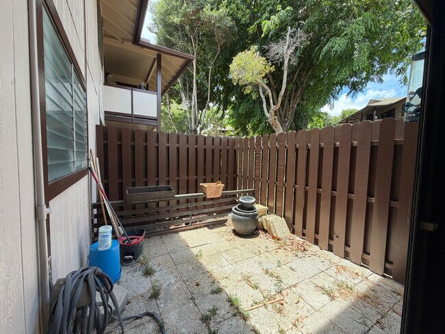 Building Photo - 96-218 Waiawa Rd