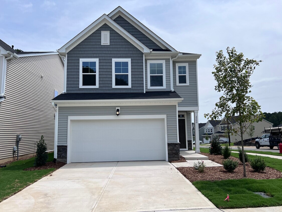 Foto principal - 2200 Cape May Ln