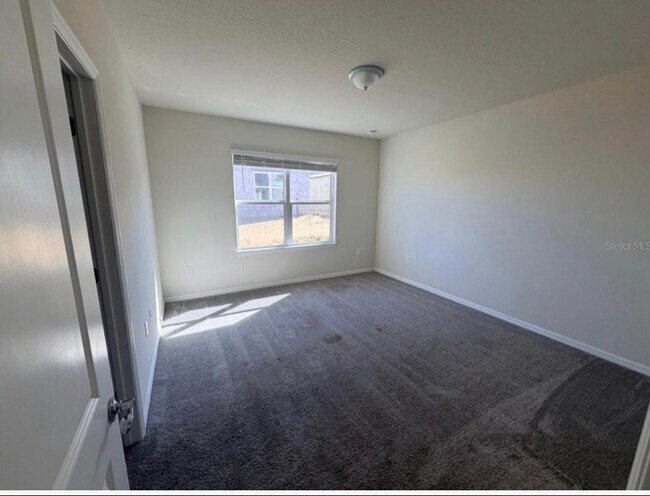 Building Photo - 3845 Blue Vale Dr