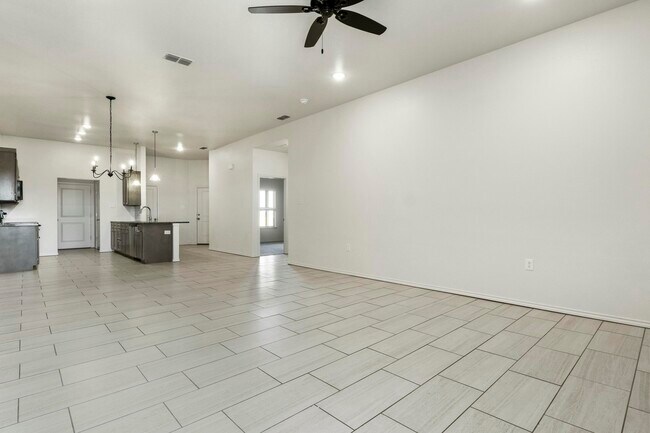Building Photo - 5856 Virginia Ave