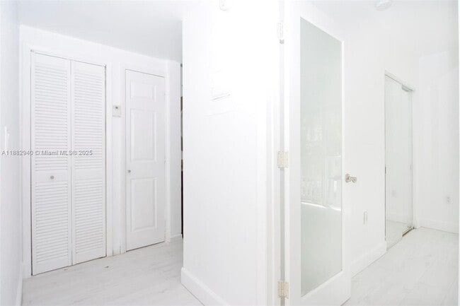 Building Photo - 344 Meridian Ave