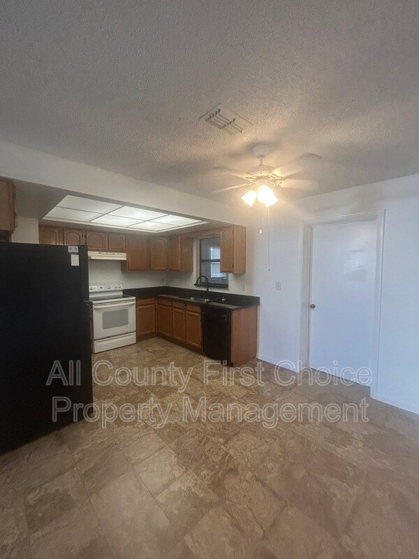 Foto del edificio - 13135 Washington Ave