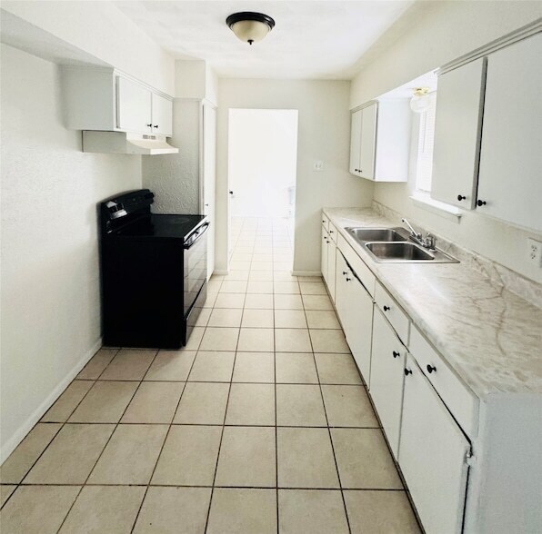 Foto del edificio - 6224 Harmony Ln