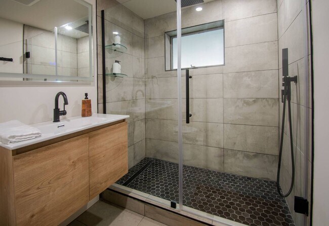 Foto del edificio - 1473 Hollow Rd