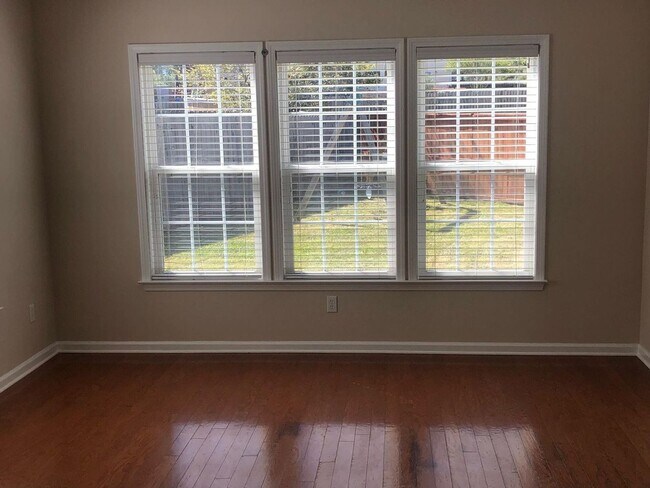 Foto del edificio - 4 Bedroom home in Arbor Walk