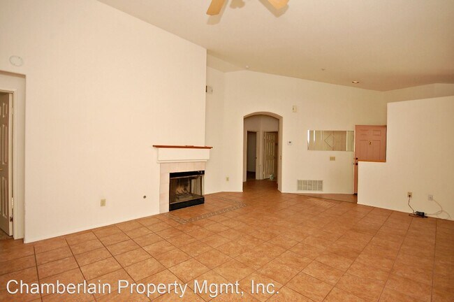 Building Photo - 3 br, 2 bath House - 611 Paseo Rio