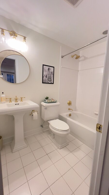 Foto del edificio - 8298 Elm Shade Ct