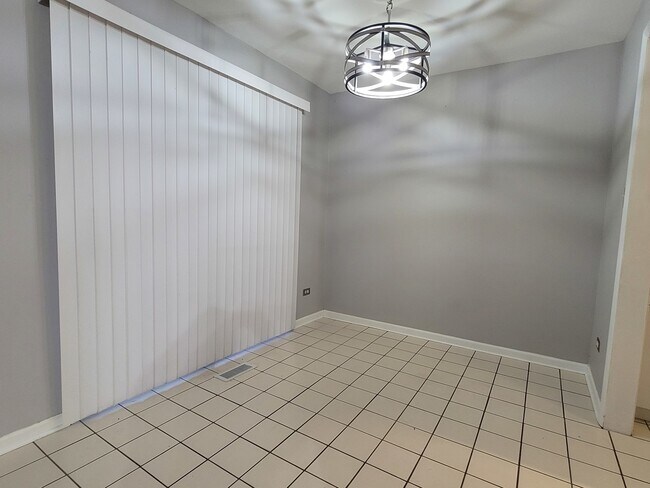 Foto del edificio - 5700 Dutch Mill Ct