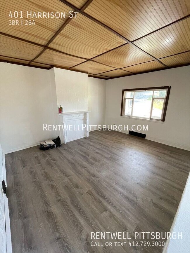Building Photo - 3 Bedroom Home in Glassport (Section 8 Not...