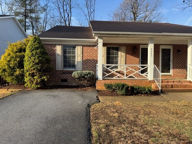 Building Photo - One level living Duplex !