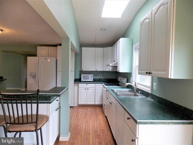 Building Photo - 9409 Starlit Ponds Dr