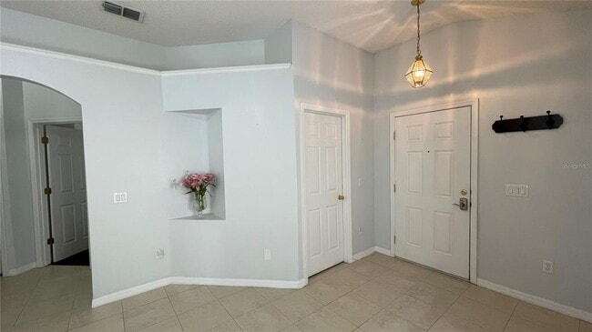 Building Photo - 419 Rona Ln