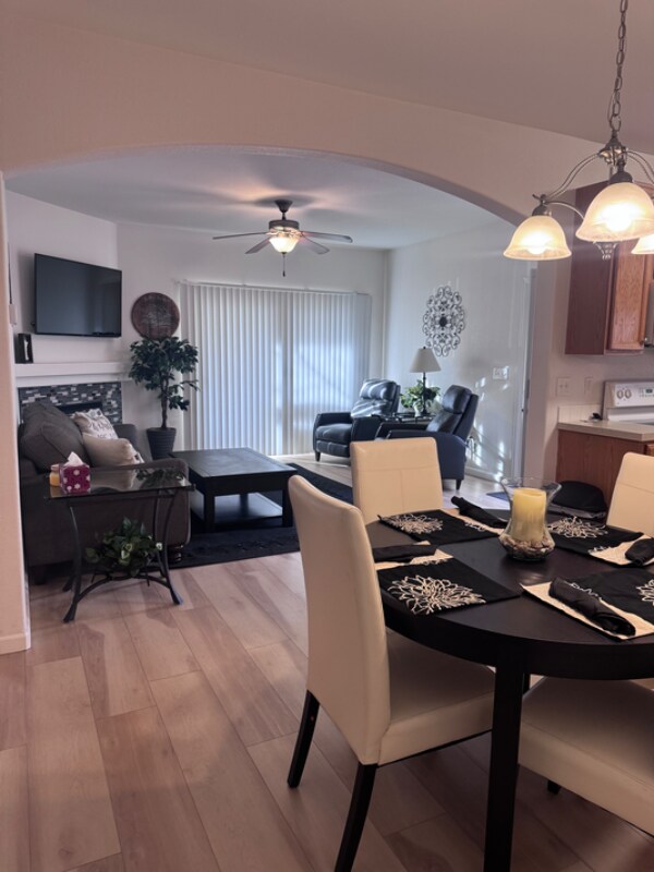 Foto del edificio - 4695 Hahns Peak Dr