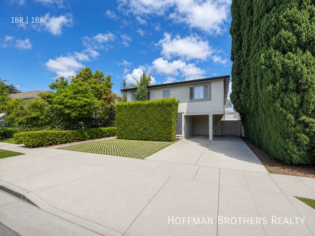 Building Photo - 3718 Mentone Ave