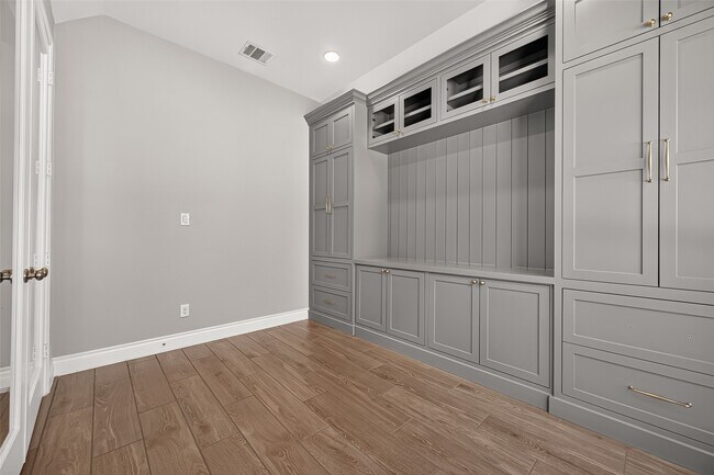 Foto del edificio - 17114 Crimson Crest Dr
