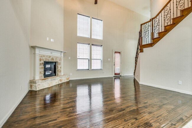 Building Photo - Spacious 4BR/3BA Home in Mira Lagos – Reso...