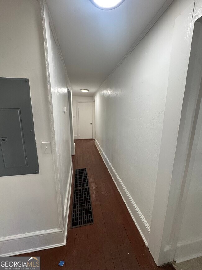 Foto del edificio - 415 Hopkins St SW