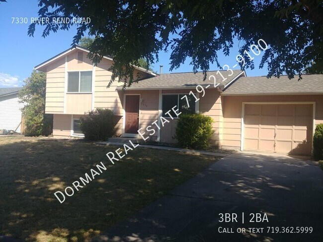 Building Photo - Tri level in Widefield