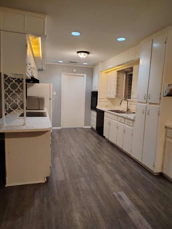 Foto del edificio - 6172 Whitman Ave