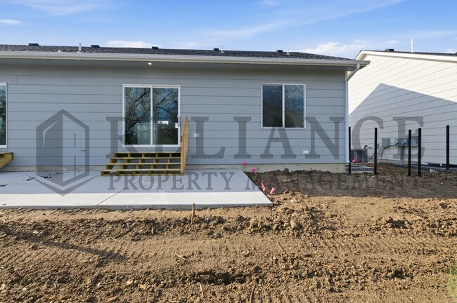 Foto del edificio - 5240 N Pinecrest Ct