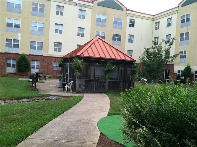 Building Photo - 6130 Pineburr Rd