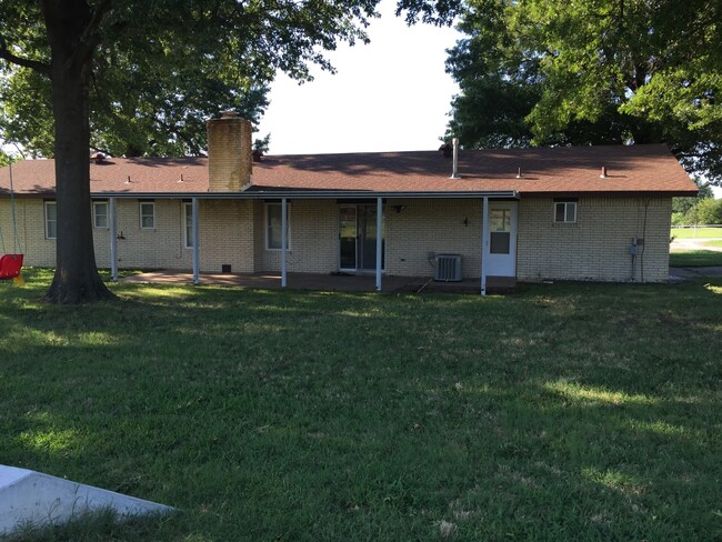 Building Photo - Peaceful Country Home! Owasso Schools