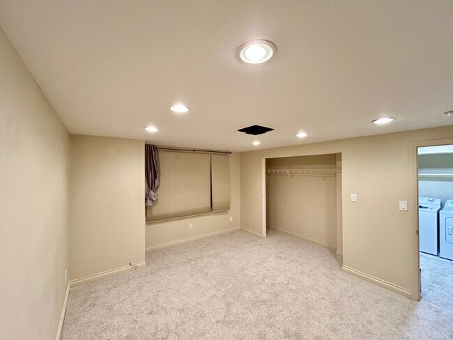 Foto del edificio - 1705 Alder Dr