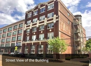 Building Photo - 420 S Front St