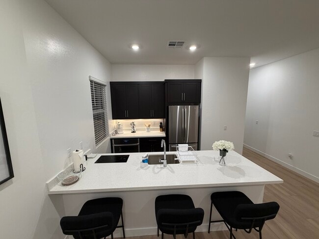 Building Photo - 10023 Decano Ridge St