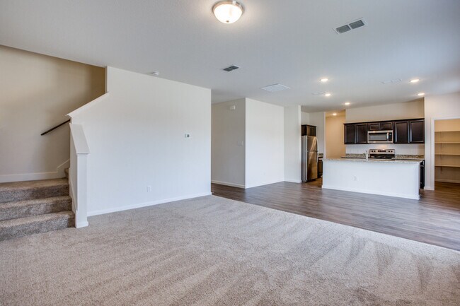 Building Photo - 209 Briar Cv