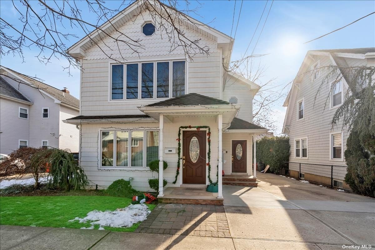 243 Garfield Ave, Mineola, NY 11501 House Rental in Mineola, NY