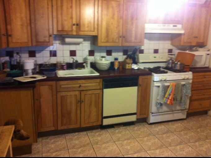 Primary Photo - 565 Putnam Ave
