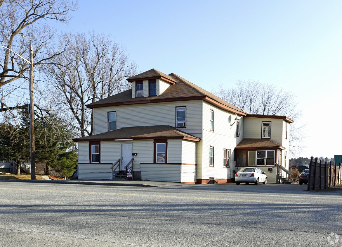Primary Photo - 181 College Ave