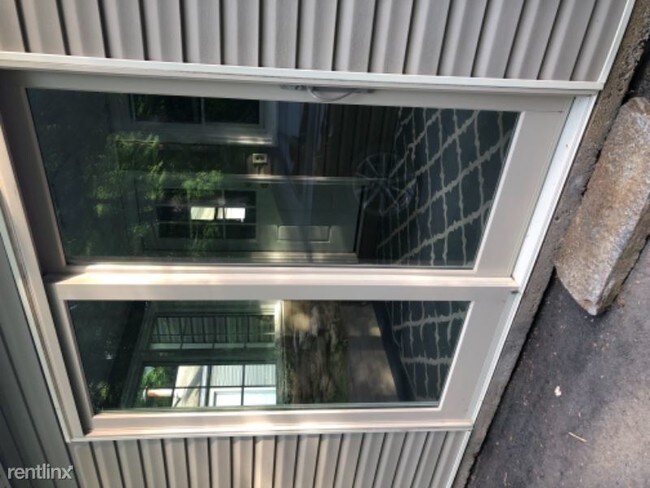 Building Photo - 64 Greystone Rd Ext