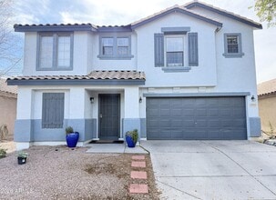 Building Photo - 3033 E Santa Rosa Dr