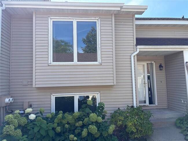 Foto del edificio - 10277 Arrowwood Dr
