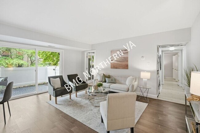 Foto del edificio - 3310 S 28th St