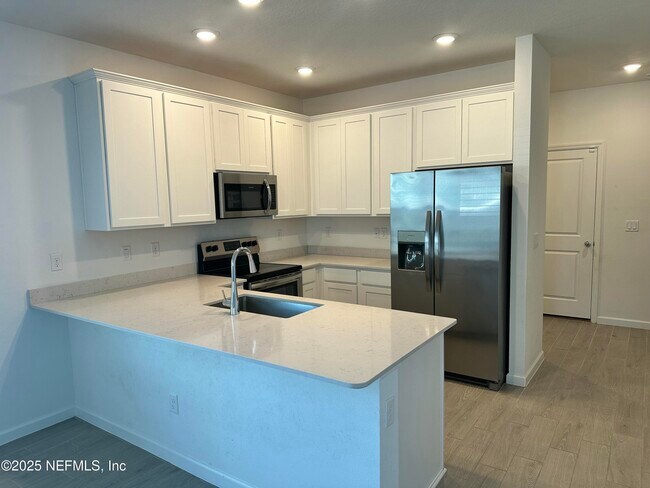 Foto del edificio - 413 Rosemont Dr