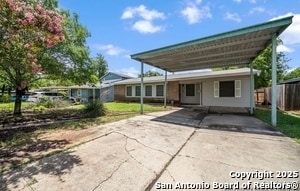 Building Photo - 526 Schmeltzer Ln