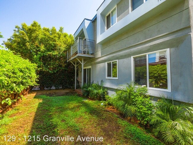 Building Photo - 1215 Granville Ave