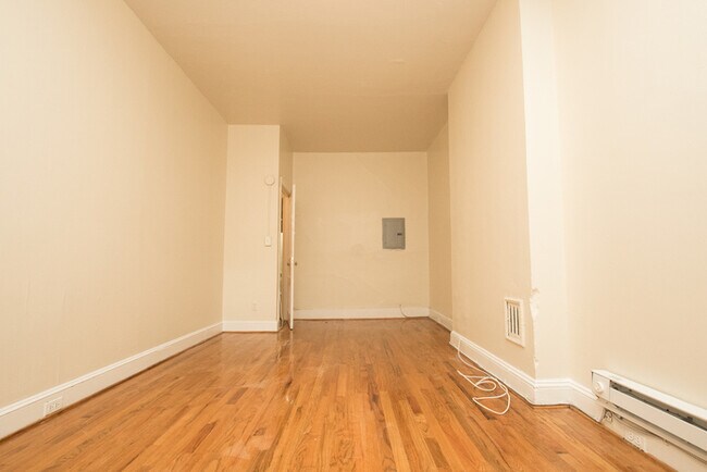 Building Photo - 2122 Walnut St