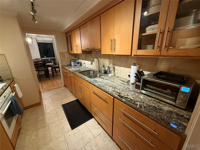 Foto del edificio - 4501 Lindell Blvd